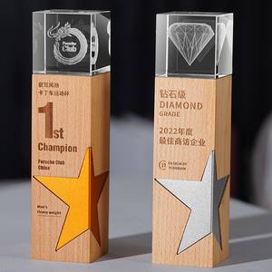 Trophée en verre K9 de billette carrée de haute qualité Trophée de récompense en verre de cristal Base en bois Trophée de médaille personnalisé - Product Image 2