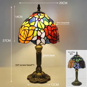 <span class=keywords><strong>Lampada</strong></span> <span class=keywords><strong>da</strong></span> <span class=keywords><strong>Tavolo</strong></span> Tiffany in Stile Europeo <span class=keywords><strong>con</strong></span> Vetro Colorato e <span class=keywords><strong>Paralume</strong></span> in Vetro di Lusso per Interni e Lettura a Letto - Product Image 4