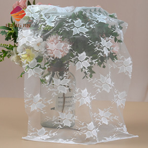 Tela <span class=keywords><strong>de</strong></span> <span class=keywords><strong>Encaje</strong></span> Francés Blanco con Patrón Floral, Malla Suave Bordada en Color Marfil, <span class=keywords><strong>Encaje</strong></span> Chantilly para Vestidos <span class=keywords><strong>de</strong></span> Novia - Product Image 3