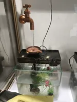 Fontaine de bureau en forme de tasse avec lumière LED, tasse à bière illuminée pour la maison et le bureau, robinet magique