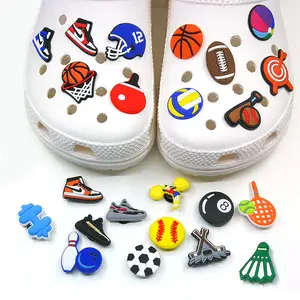 Jimat Sepatu Proud Family untuk Dekorasi Sepatu Croc, Koin Kartun, Pin untuk Anak-anak, Hadiah Tahun Baru, Diskon Besar-besaran