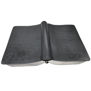 Couverture en cuir noir en gros avec impression personnalisée Impression <span class=keywords><strong>de</strong></span> livres <span class=keywords><strong>de</strong></span> la Bible chrétienne - Product Image 4