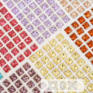Accesorios de joyería DIY con diamantes de imitación súper brillantes y coloridos, con base cuadrada en ángulo recto y superficie cruzada, del fabricante K9. - Product Image 2