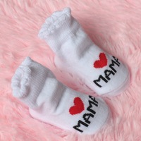 Chaussettes personnalisées mignonnes pour bébés filles garçons Chaussettes douces pour nouveau-nés et tout-petits Chaussettes 3d à rayures et lettres antidérapantes pour bébés
