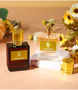 Midnight <span class=keywords><strong>Kiss</strong></span> Eau De Toilette da Donna, Design Nero e Oro, Fragranza Romantica e Duratura, Spray Profumato Leggero per Uso Quotidiano - Product Image 5