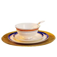Service de vaisselle en porcelaine fine or et bleu avec bordure dorée, motif cheval oriental, compatible lave-vaisselle et four, haute teneur en os, idéal pour la maison, les banquets et comme cadeau.