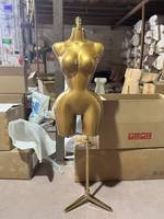 Nouveau Mannequin Femme Tissu le Moins Cher Grand Taille Robe Mousse Mannequin Demi-Corps Forme de Robe pour Dames