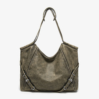 Sac fourre-tout vintage Y2K en PU pour moto, grande capacité, sac à bandoulière délavé avec boucle et surpiqûres pour les tenues quotidiennes des femmes modernes