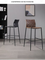 Tabouret de bar design style nordique minimaliste en cuir tressé avec base en métal pour café et salle d'exposition