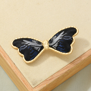 Handmade cultural and creative mulberry silk brocade <b>Chinese</b> retro butterfly hair clip spring clip <b>Chinese</b> style cheongsam - Product Image 2