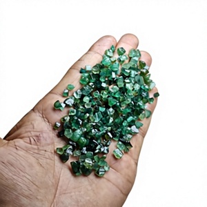 Pierres brutes d'émeraude naturelle 3-7 carats, émeraude brute verte en gros pour la fabrication de bijoux - Product Image 1