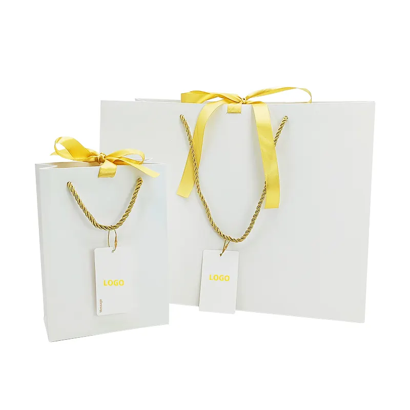 Benutzer definierte recycelbare Gold prägung Einzelhandel einkaufen Geschenk Papiertüte Verpackung Boutique matt weiße Papiertüte mit Band