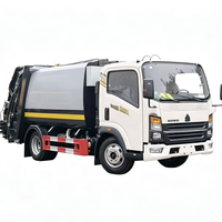 Camion compacteur de déchets Sinotruk HOWO 4x2 à moteur diesel, 8 m³ de capacité, chargement arrière, véhicule de collecte des déchets scellé pour l'élimination municipale