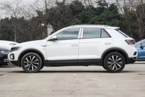 Voiture d'occasion <span class=keywords><strong>Golf</strong></span> 2024 380TSI DSG <span class=keywords><strong>GTI</strong></span>, conduite à gauche, faible kilométrage, <span class=keywords><strong>5</strong></span> <span class=keywords><strong>portes</strong></span>, <span class=keywords><strong>5</strong></span> places, berline, sièges en tissu - Product Image 4