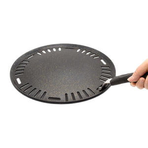Fourchette de barbecue en acier inoxydable avec manche noir pour grillades au charbon de bois, accessoire de retournement durable et antiadhésif - Product Image 1
