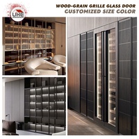 Portes coulissantes de placard de cuisine en verre avec cadre en aluminium imitation bois pour rangement