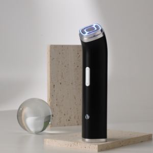 Appareil de soin de la peau Vuist Derma Pro Korea pour une absorption puissante (version japonaise) - Product Image 2