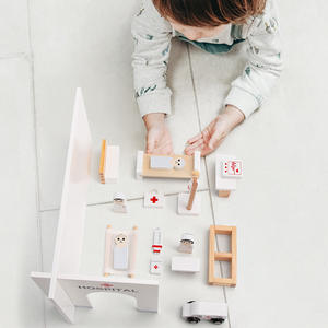 Ensemble de jouets en <span class=keywords><strong>bois</strong></span> pour enfants, simulation de jeu de rôle familial : ambulance, hôpital et kit de <span class=keywords><strong>docteur</strong></span> stéréo - Product Image 4