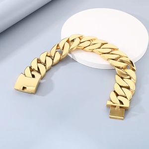 Collana <span class=keywords><strong>girocollo</strong></span> all'ingrosso pesante <span class=keywords><strong>argento</strong></span> 32mm 43mm in acciaio inox a maglie cubane <span class=keywords><strong>girocollo</strong></span> placcato in oro per le donne - Product Image 5