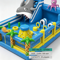 Château gonflable commercial extérieur personnalisé en forme de requin de 12*9m (108 m²) avec toboggan pour enfants