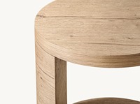 Table d'appoint ronde Bora en chêne noueux européen, design contemporain sculptural, fabrication artisanale OEM