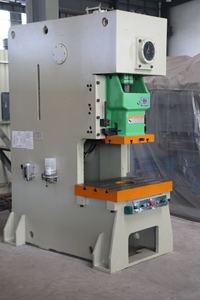 Descubra el poder de CHZOM JH21 45/63/80 Ton Punzonadora automática Power Press - Product Image 4