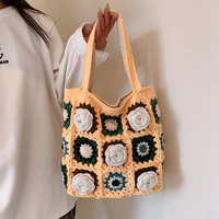 Tas Tote Rajut Tangan Desainer Unik Motif Bunga Benang Crochet Tas Selempang untuk Wanita