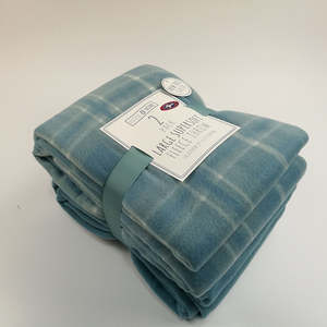 Couverture polaire jetable polaire résistant au feu en sergé de polyester recyclé personnalisé pour avion de voyage - Product Image 2