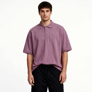 Polo de manga corta para hombre, color morado claro, corte holgado, color naranja sólido, con botones, informal, con estampado del logotipo en el pecho - Product Image 1