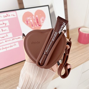 Sac de rangement en silicone en forme de cœur avec fermeture éclair, organiseur polyvalent pour rouge à lèvres, brillant à lèvres, écouteurs portables et accessoires - Product Image 5
