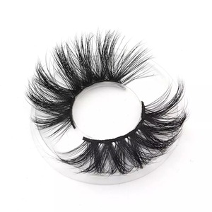 Eyeliner pour yeux en forme d'aile, maquillage pour une peau éclatante, routine de maquillage, conseils de beauté, alternative aux extensions de cils, alternative Lashify, cils abordables - Product Image 1