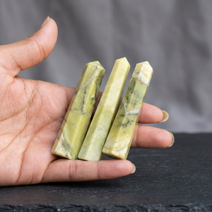 Serpentina-piedras naturales de 6 caras, puntos de torre de Obeliks, artesanía de cristal Feng Sui Reiki, rocas de Jade, mineral - Product Image 2