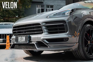 Nouveau kit carrosserie en fibre de carbone pour Porsche Cayenne, comprenant un diffuseur avant, un spoiler et des jupes latérales en fibre de carbone sèche, pour un style amélioré. - Product Image 5