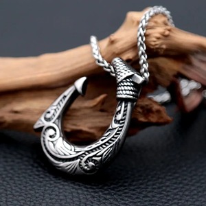 Collar con colgante de anzuelo de acero inoxidable yunnique para hombre, con diseño vikingo, cadena de 60 cm, joyería con forma de gancho de forma irregular - Product Image 2