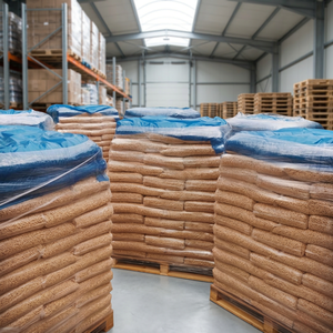 Granulés de bois bon marché en forme de bâtonnets, haute teneur calorifique 4600J pour système de chauffage - Product Image 3