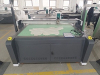 Machine de découpe CNC en promotion / Machine de découpe cuir et fourrure avec caméra CCD et projecteur en option