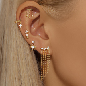 Boucles d'oreilles pendantes géométriques minimalistes CANNER avec nœud à longues pampilles et croix en zircon pour femme - Product Image 2