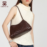 Sacs pour femmes de marques en gros, Nouveauté 2025, Sac tissé fait main style français Ins, Sac à bandoulière, porté épaule et à la main, Petit sac carré