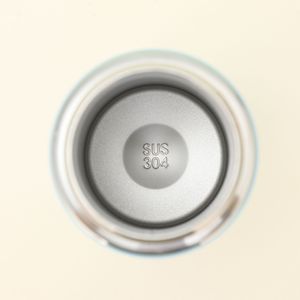 Botella de agua aislada de acero inoxidable 304 de gran capacidad, portátil, para senderismo y deportes al aire libre - Product Image 3