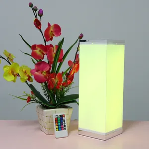批发新款变色智能台灯方形简易发光二极管客厅卧室可寻址大气装饰灯