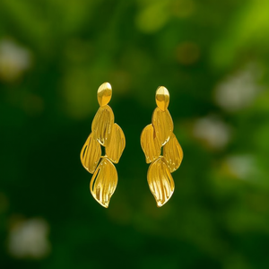 Boucles d'oreilles pendantes tendance en acier inoxydable 316L plaqué or PVD, durables et résistantes E-045-220-238 - Product Image 3
