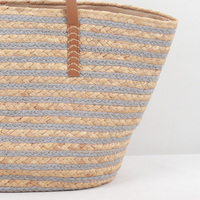 Sac fourre-tout écologique en paille tressée rayé gris style bohème pour femme, grande capacité, avec bandoulière pour l'été et les voyages