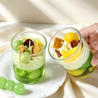 Luxe geurkaarsen met realistische fruittoppings en zoete, ontspannende kaarsen in dessert-stijl voor een gezellige huisdecoratie