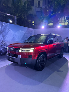 BYD Bao Tai 7 PHEV SUV 5 ที่นั่ง >700 กม. ระยะทางวิ่งด้วยไฟฟ้า ขับเคลื่อน 4 ล้อ แบตเตอรี่ Blade กำลังมอเตอร์ 150-200 กิโลวัตต์ ชาร์จเร็ว 50-70 กิโลวัตต์ชั่วโมง ความเร็วสูงสุด 190 กม./ชม. - Product Image 1