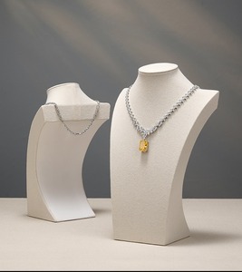 ขาตั้งโชว์สร้อยคอ แบบจำลองคอ แบบจำลองสร้อยคอ ขาตั้งโชว์ภาพเหมือนคน ขาตั้งโชว์เครื่องประดับ อุปกรณ์ประกอบฉากโชว์เครื่องประดับ - Product Image 1