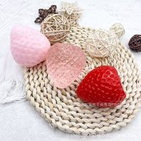 Produit phare : Jouet anti-stress et de décompression en silicone imitation fraise, solide, moelleux et à texture souple, vente en gros