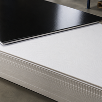 Plaques de plafond en plâtre laminées PVC avec support en feuille d'aluminium |   Panneau de plafond suspendu décoratif pour la décoration intérieure moderne