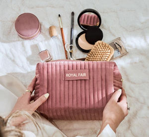 रॉयल फेयर कस्टम मल्टी-कलर वेवेट मेकअप पाउच सॉफ्ट फ्लुफ तौलिया बैग पैक पैक पैक रोजाना कम्यूट कॉस्मेटिक स्टोरेज बैग - Product Image 4