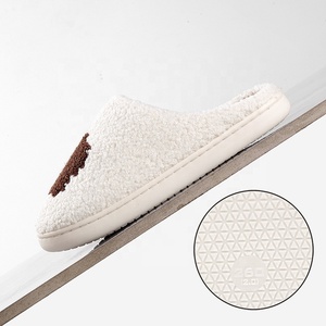 Nuevo y cómodo diseño de <span class=keywords><strong>erizo</strong></span> transpirable con punta cerrada, suela exterior de EVA de piel cálida para invierno, suelas gruesas y suaves antideslizantes para parejas de hombres y mujeres - Product Image 3