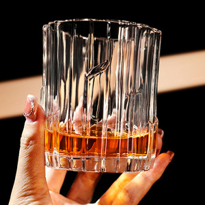 Nouvelles Verres à Whisky au Design Rétro, Verres à Shot en Cristal Diamant de Luxe, Design Moderne Vintage, Vente en Gros pour Bar et Fêtes - Product Image 4